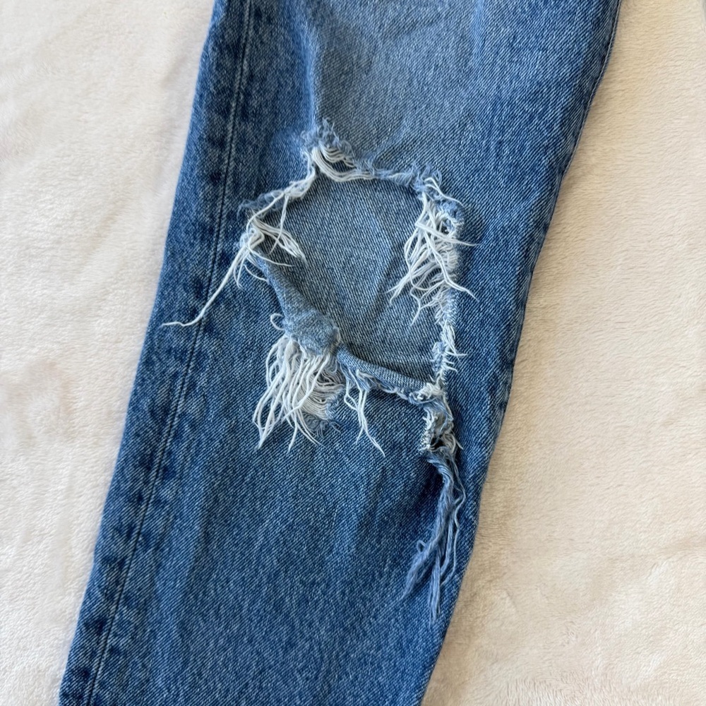 Levi's High Rise Distressed Blue Wedgie Straight Premium Jeans 24 x 28 - Picture 6 of 13
